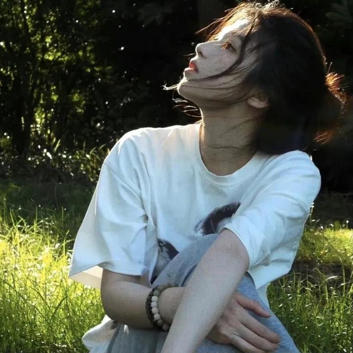 君是慕容卿似花